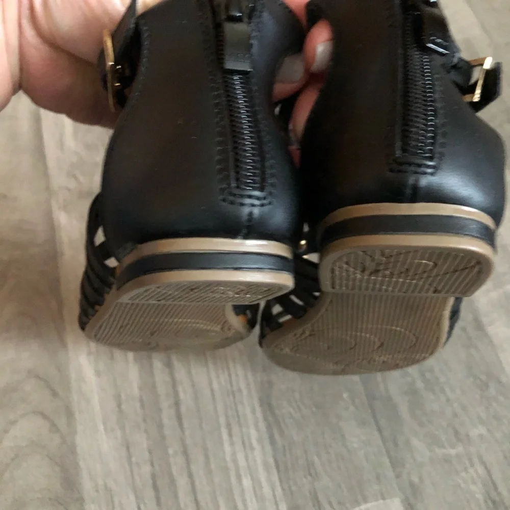 Tropicana Girls Black Leather Sandals - Picture 4 of 8